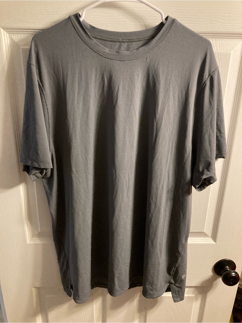 lululemon athletica Men's Short-Sleeve Crew in Charcoal Gray
